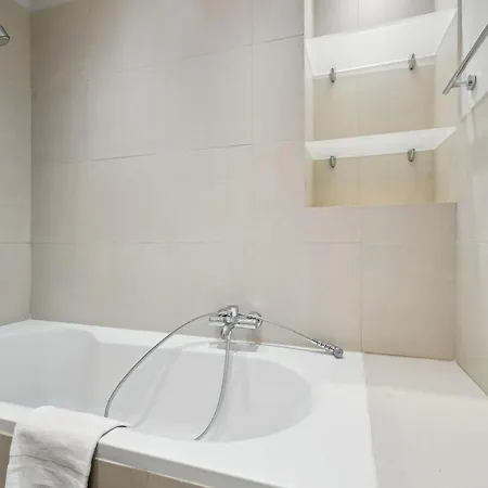 Champs-elysees & Arc De Triomphe - Cityapartmentstay Apartmán Paříž