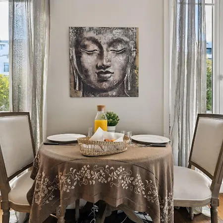 Champs-elysees & Arc De Triomphe - Cityapartmentstay *