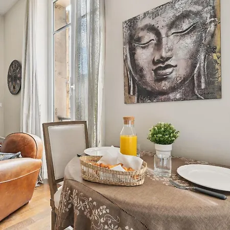 Champs-elysees & Arc De Triomphe - Cityapartmentstay *