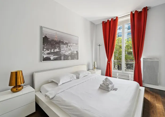 Apartment Champs-elysees & Arc De Triomphe - Cityapartmentstay