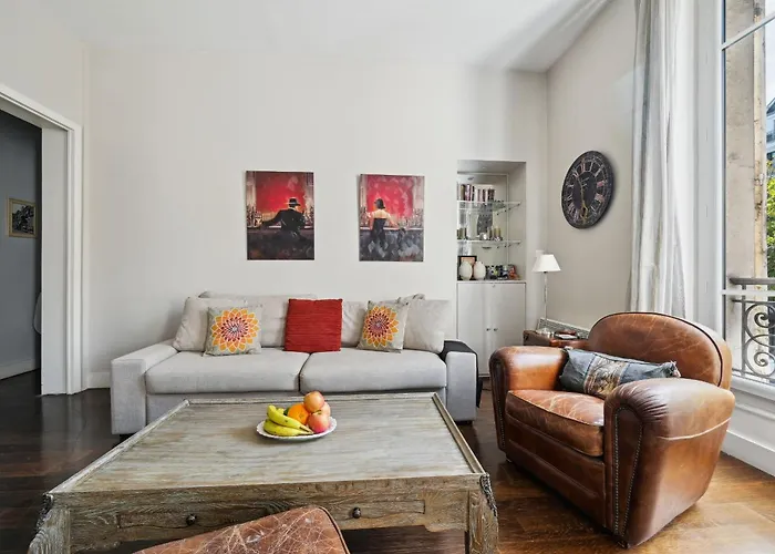 Champs-elysees & Arc De Triomphe - Cityapartmentstay Apartment Paris